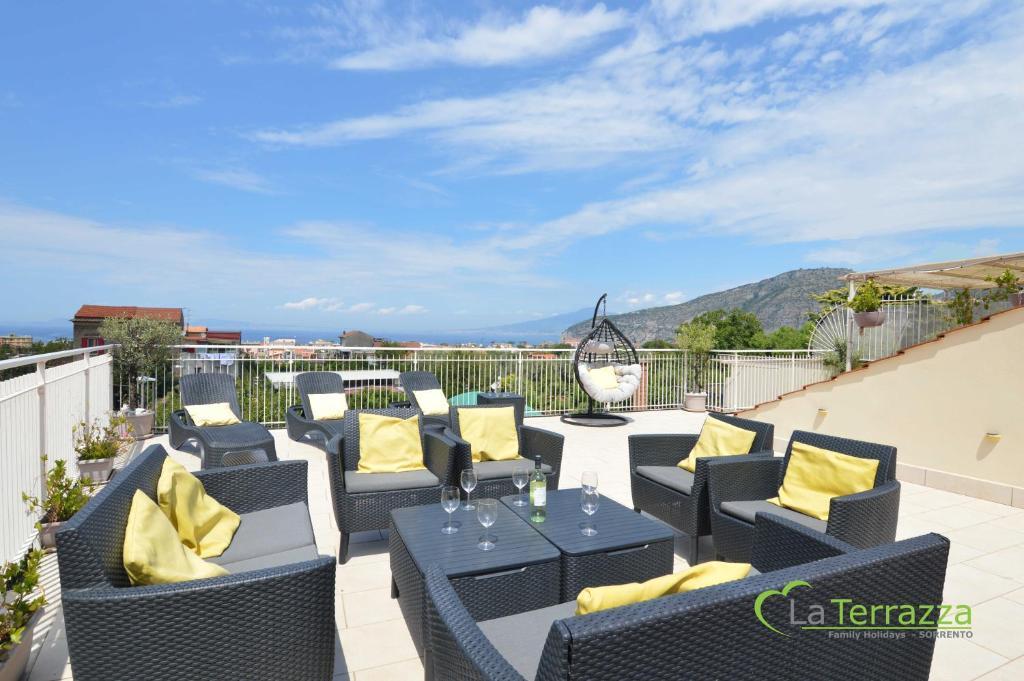 La Terrazza Family Holidays, Sorrento Coaost Villa Sant'Angelo  Екстериор снимка